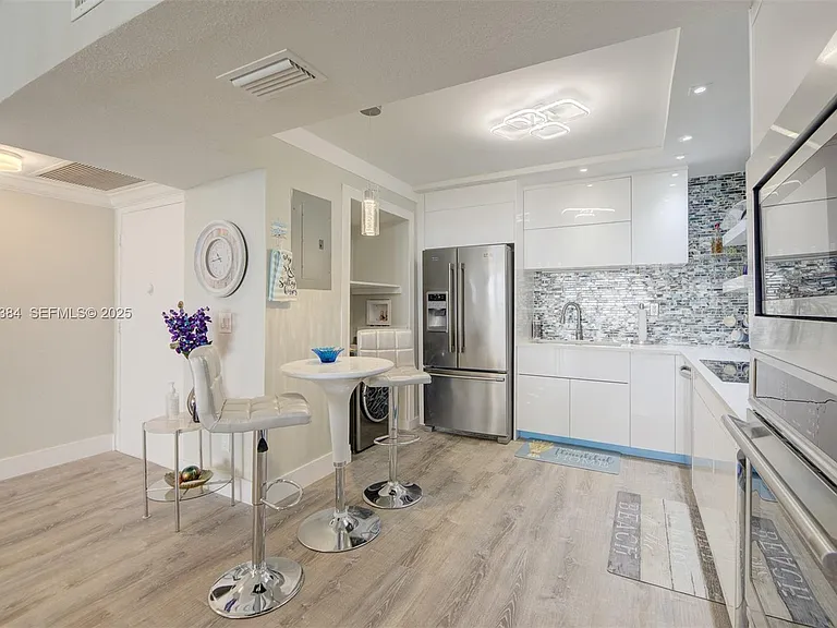 3725 S Ocean Dr #601 — Photo 5