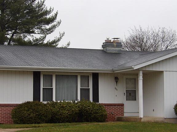 4th image of 240 Longwood Dr