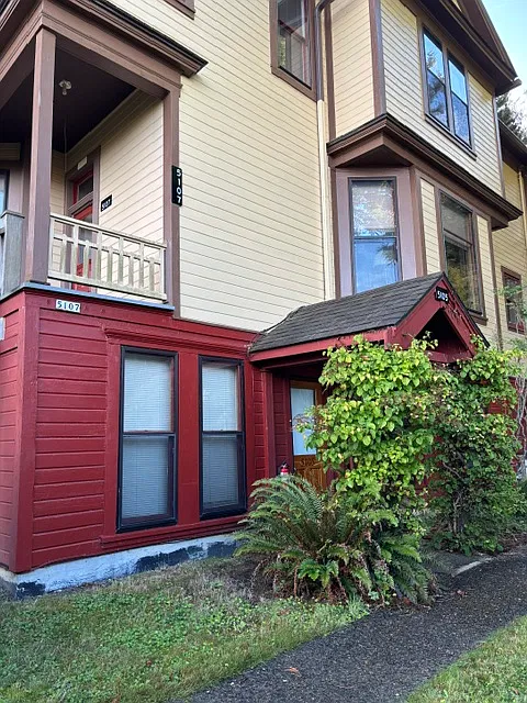 1 bed, 1.5 bath, 475 sqft, $1,275 — Photo 3