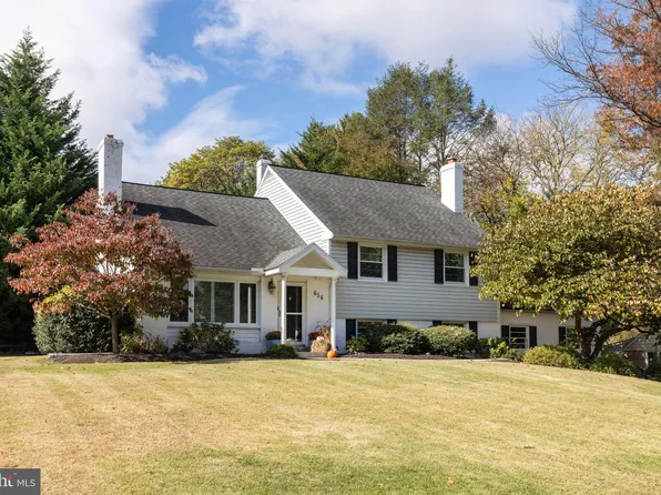 654 Wallace Dr, Wayne, PA 19087