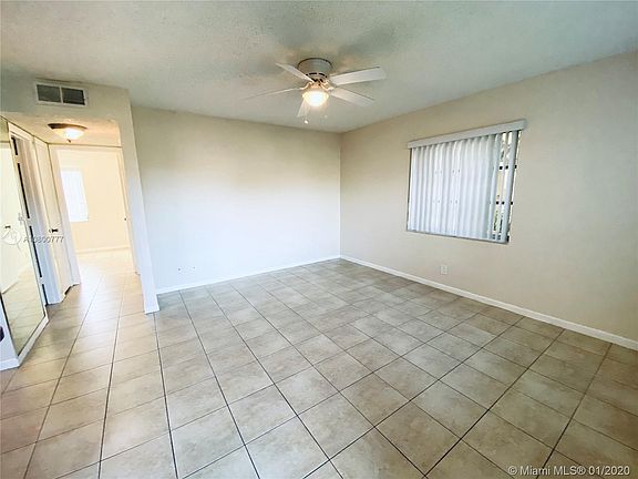 2nd image of 402 Lakeside Dr #108