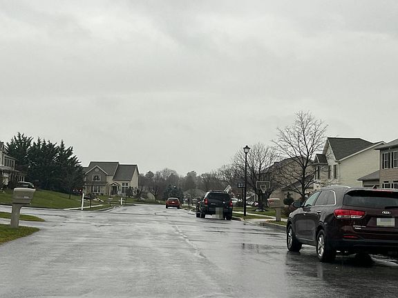 4th image of 3204 Park Rd