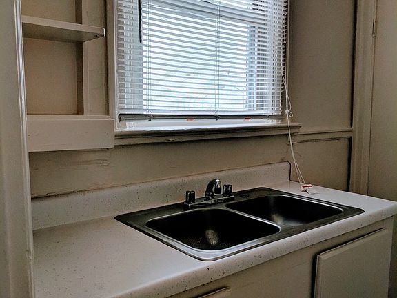 5th image of 518 W Grace St APT 7