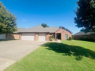 2301 Mount Vernon Rd, Enid, OK 73703