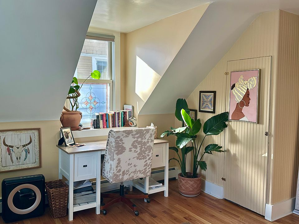 Work area in upstairs bedroom
