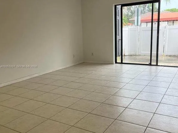 11622 Nw  11th St, Hollywood, FL 33026