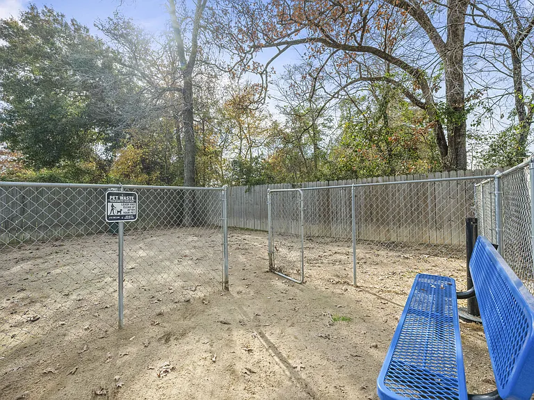 The Reston Apartments — Photo 23