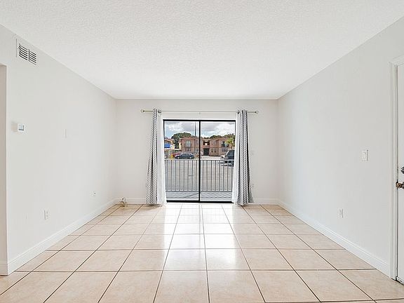 5th image of 5712 W 26th Ave #5712