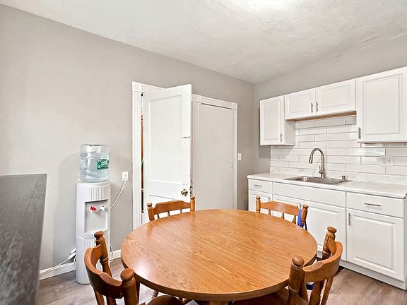 4th image of 5 Rowell St
