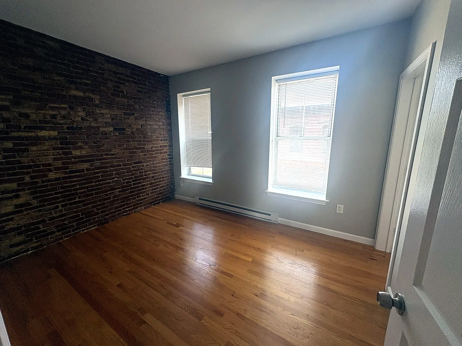 1 bed, $2,300 — Photo 4