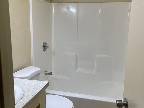 2nd image of 4076 42nd St APT 6