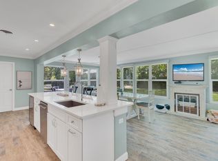 706 Iris Ln, Vero Beach, FL 32963