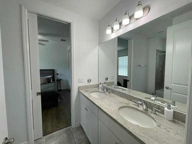12885 Trevi Isle Dr — Photo 21