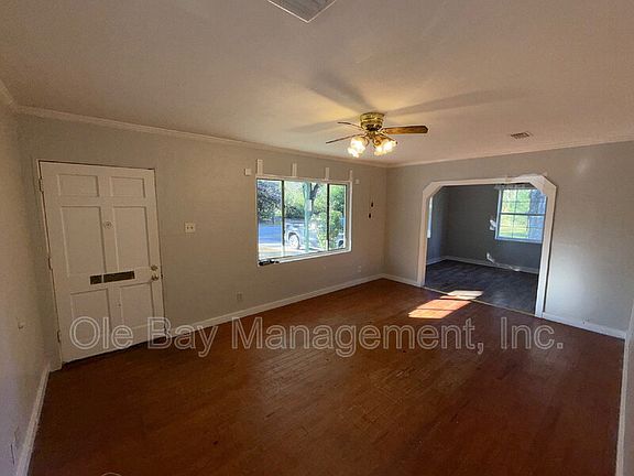 2nd image of 3371 Park St