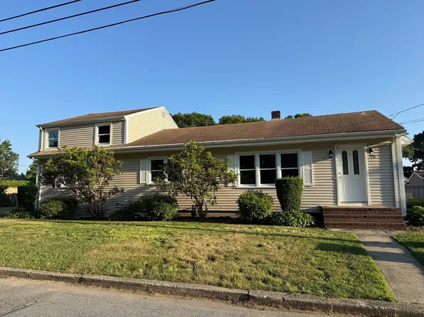 40 Wamsutta Ave, Acushnet, MA 02743