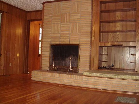 wood burning f/place; built-ins