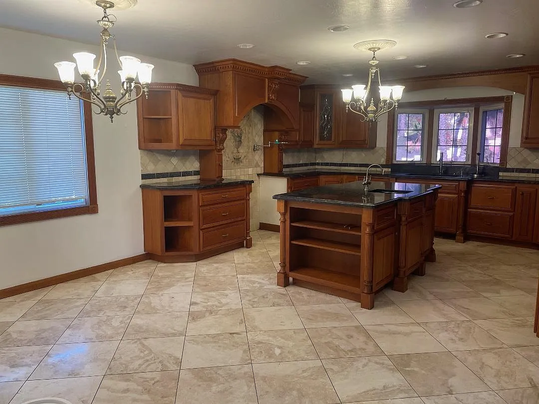 3 bed, 1556 sqft, $3,750 — Photo 4