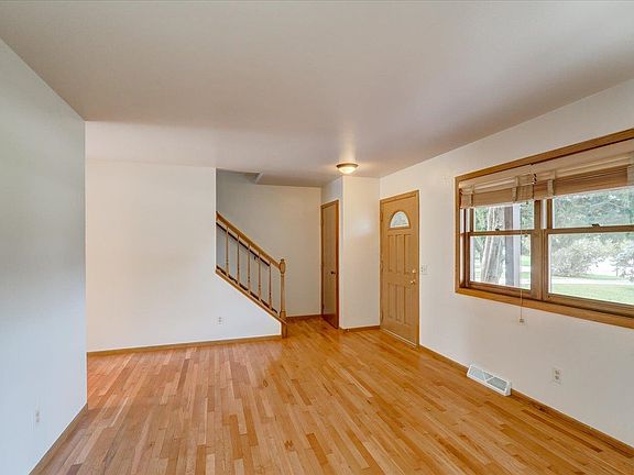 5th image of 2668 Norwich St