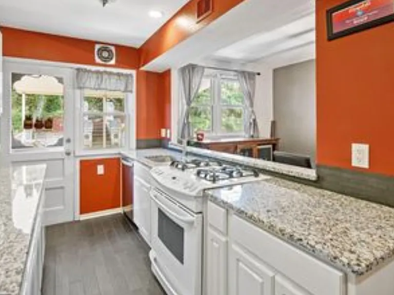 585 Monastery Ave #1 — Photo 5
