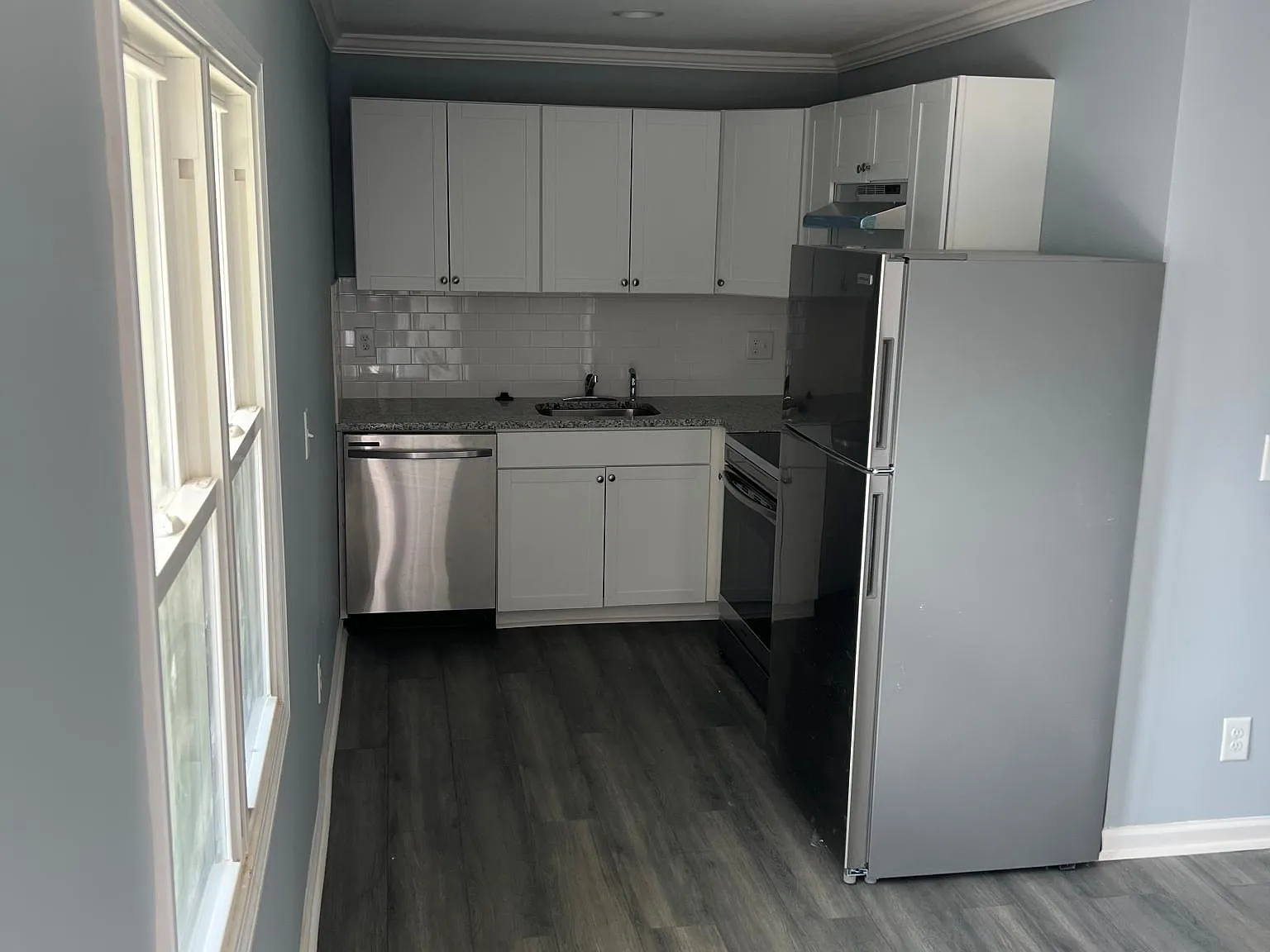 2 bed, 750 sqft, $1,400 — Photo 3