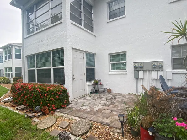 7035 Cedarhurst Dr #12B, Fort Myers, FL 33919