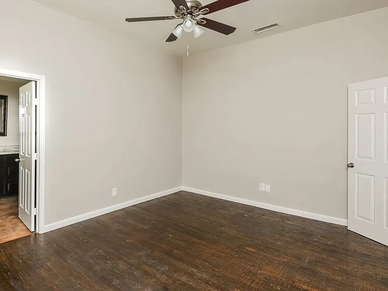 5900 Ravenya St — Photo 11
