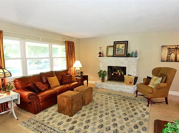 2nd image of 1712 Fremont Dr