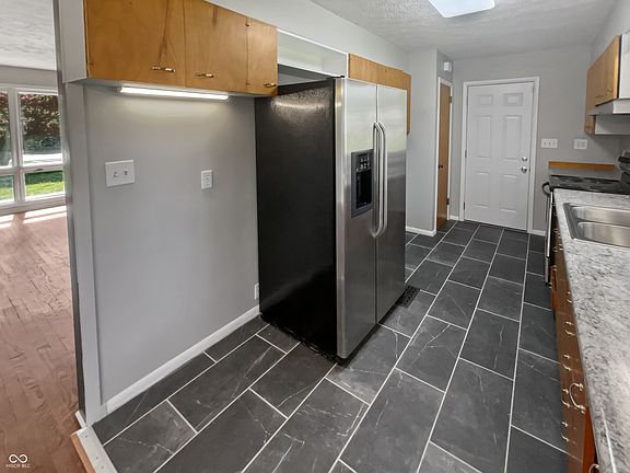 4th image of 6550 Hi Vu Dr