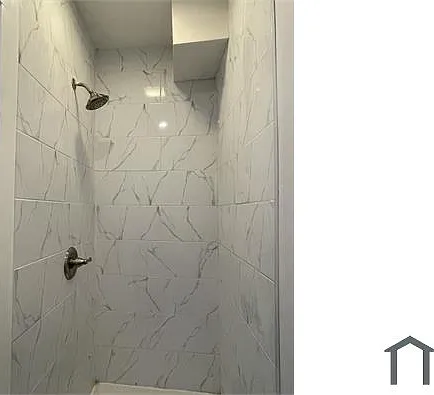 2249 Greenwich St — Photo 5