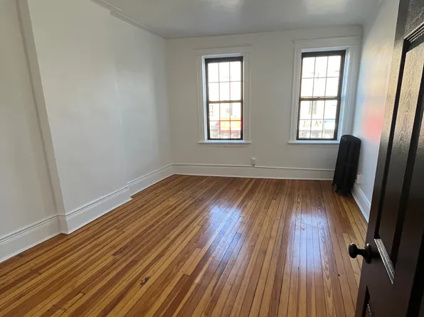 64-18 Fresh Pd Road image 1 of 17