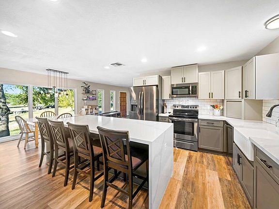 4th image of 352 Southway Dr