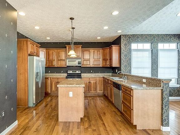 5th image of 2292 Oakbrook Blvd