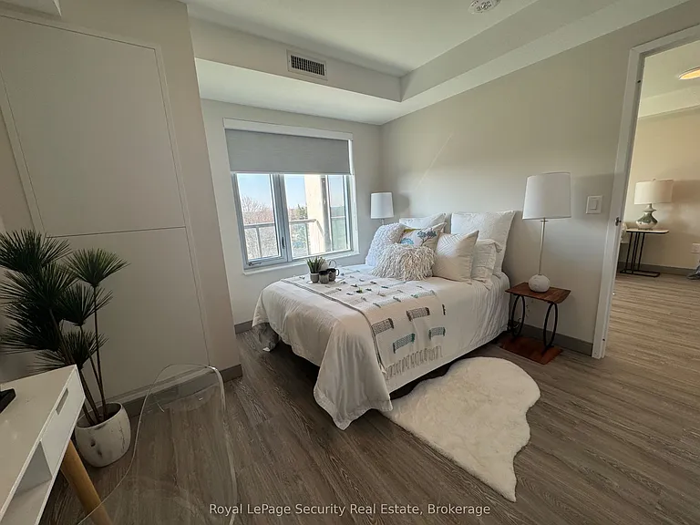 1015 Innisfil Beach Rd #511 — Photo 9