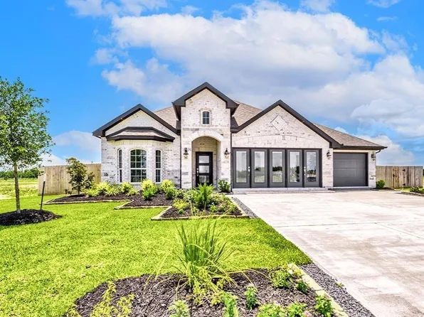 10807 Youngquist Dr, Mont Belvieu, TX 77535