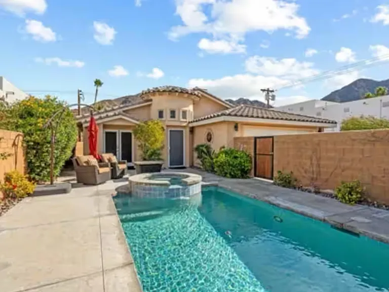 53220 Avenida Navarro — Photo 4