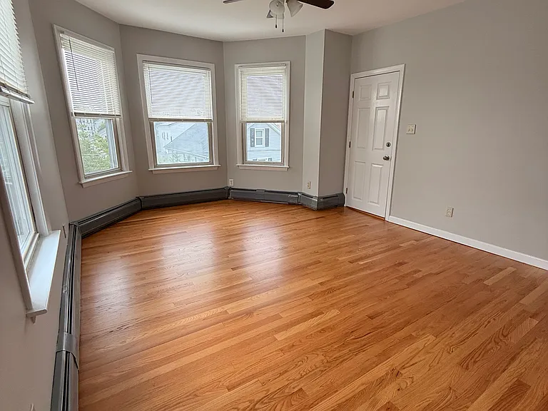 447 Ash St #3 — Photo 7