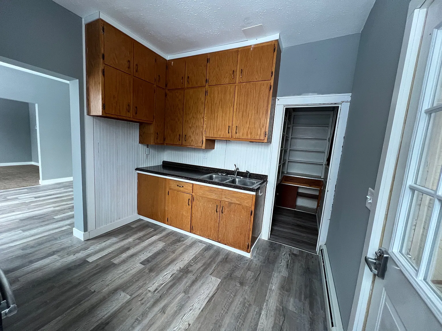 204 Clemsen Avenue - 2 — Photo 2