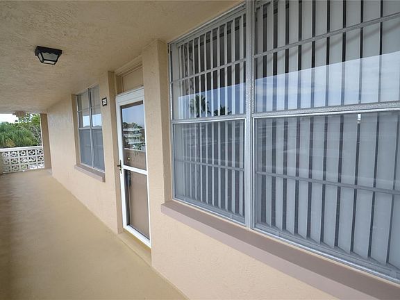 4th image of 4915 Bay St NE APT 328