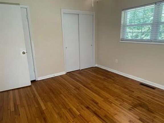 3rd image of 3413 Miami Dr