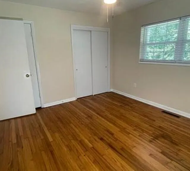 3413 Miami Dr — Photo 3