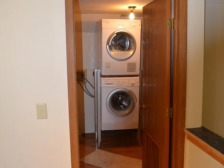 2100 Southwind Cir — Photo 12