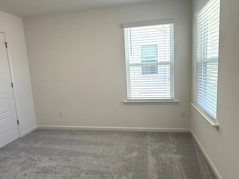 508 Sunset Lake Dr — Photo 16