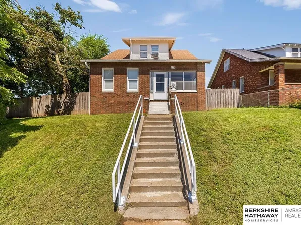 2718 F St, Omaha, NE 68107