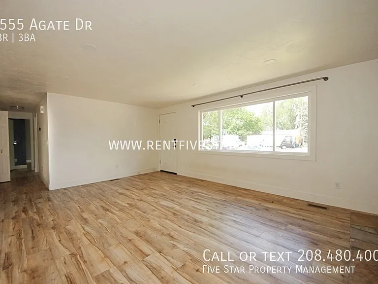 1555 Agate Dr — Photo 3