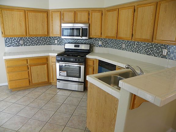 2nd image of 924 Ferndale Dr