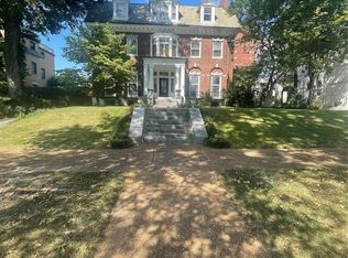 11 Washington Ter, Saint Louis, MO 63112