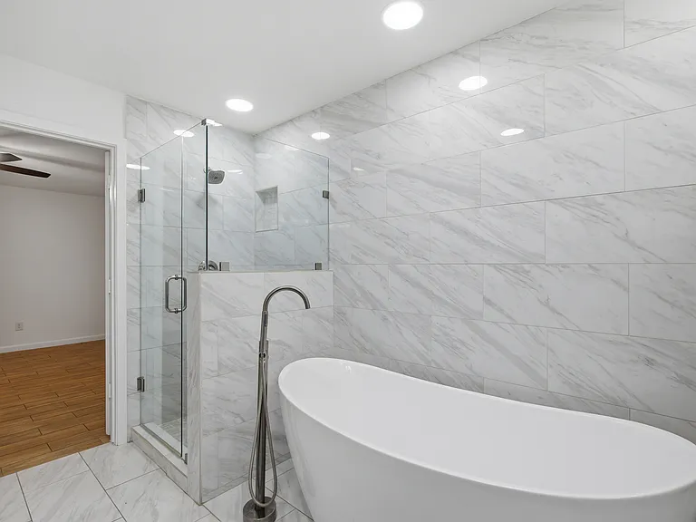 3636 Country Club Dr W — Photo 14