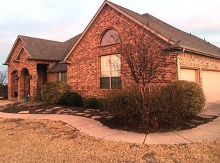2340 Harvest Moon Ln, Sanger, TX 76266