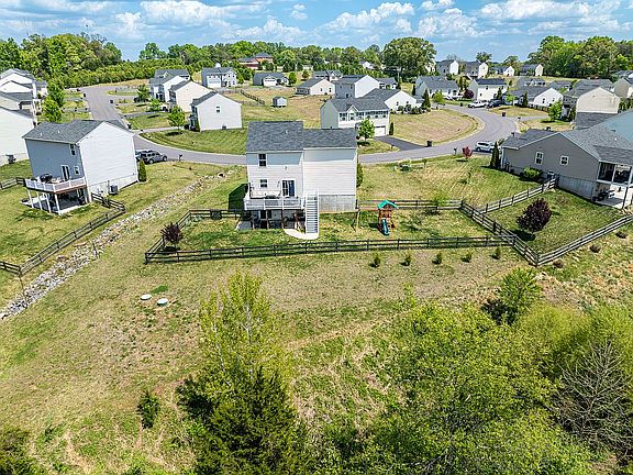 5th image of 101 Richards Ct