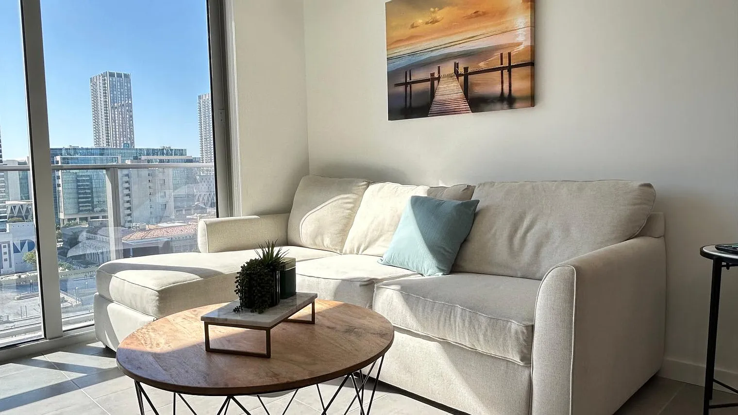 1 bed, 1.0 bath, 505 sqft, $4,053 — Photo 2